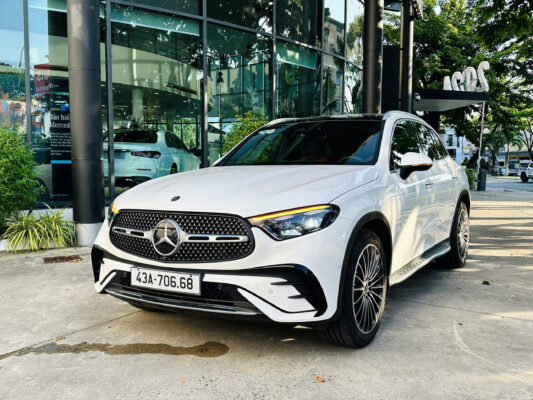 Xe Mercedes GLC300 lướt chính hãng